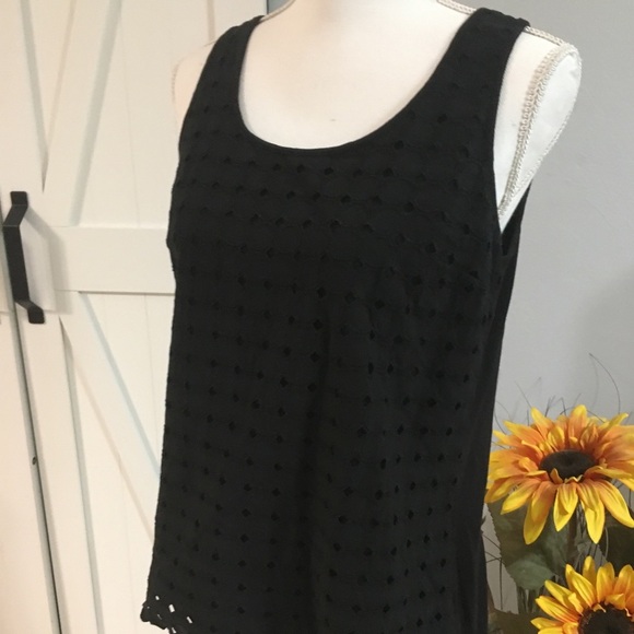 Elle Black pull- on, eyelet Overlay top - Picture 1 of 6